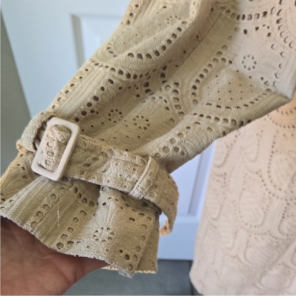 ☔️ FARM Rio for Anthropologie Womens Cottagecore Eyelet Beige Trench Coat Medium - Picture 12 of 16